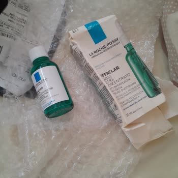 La Roche-Posay Serum Arrived Leaking Due to Poor Packaging