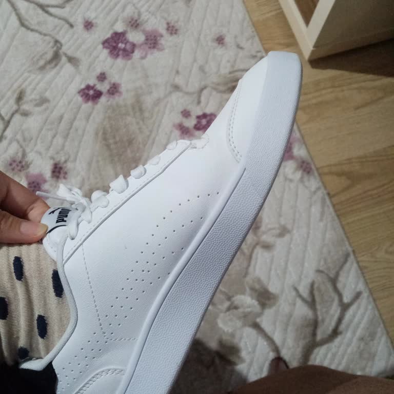 Dar Kalıplı Ayakkabı Sorunu: Rahatlık Beklerken Hayal Kırıklığı