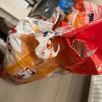 Kargo Ve Paketleme Sorunu: Kedi Maması Çalındı!