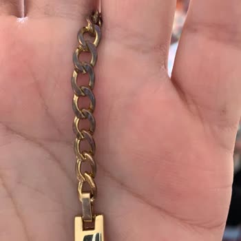 Çelik Diye Aldığım Bileklik Karardı