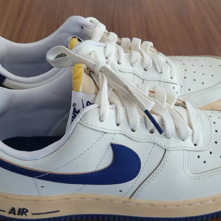 Nike Ayakkabı Sağ Ayağı Vuruyor, Mağaza Yardımcı Olmuyor