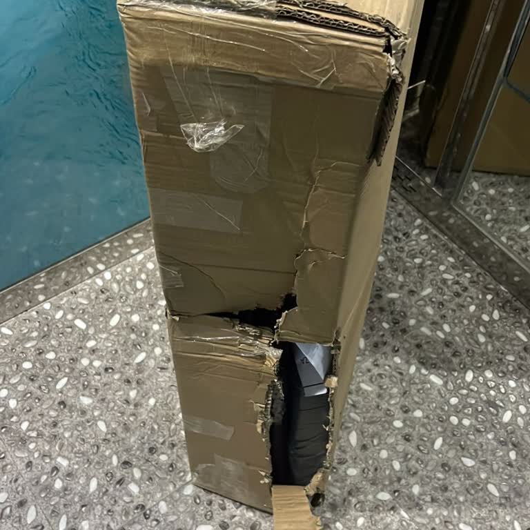 Özensiz Teslimat Ve Hasarlı Kargo