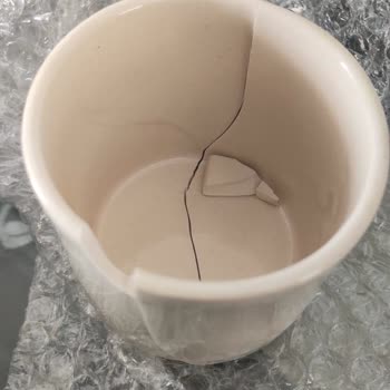 Vina Seramik Kırık Bardak Ve İletişimsizlik Kabusu!
