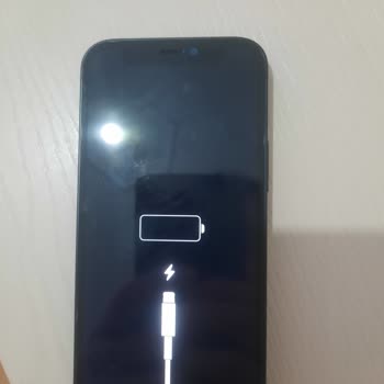 Easy Cep'ten Aldığım İphone 12'nin Sürekli Arızalanması