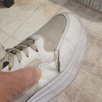 Slazenger Ayakkabılarda Erken Deformasyon Şoku