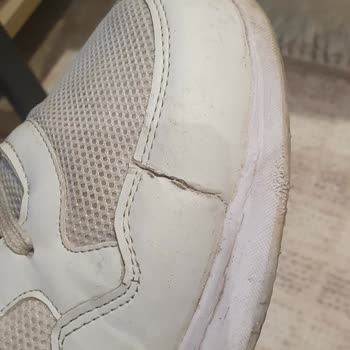 Slazenger Ayakkabılarda Erken Deformasyon Şoku