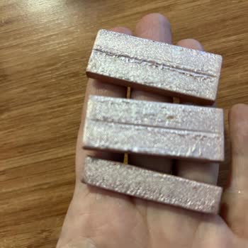 Bobbi Brown Blush Arrived Broken and Defective – No Support for Replacement