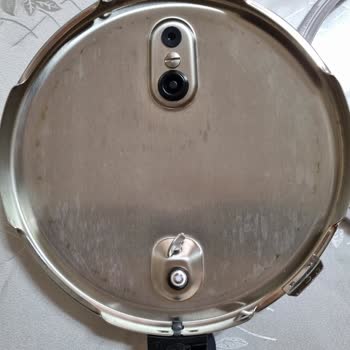 Fissler Düdüklü Tencerede İlk Kullanımda Pas Sorunu