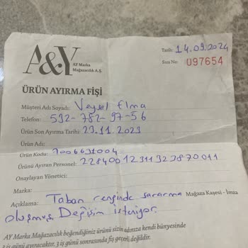 Garanti Süresinde Sararan Ayakkabıya Çözüm Bulunmadı