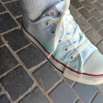 Benetton Schuhe färben ab, untragbar nach wenigen Wäschen, Qualität enttäuscht