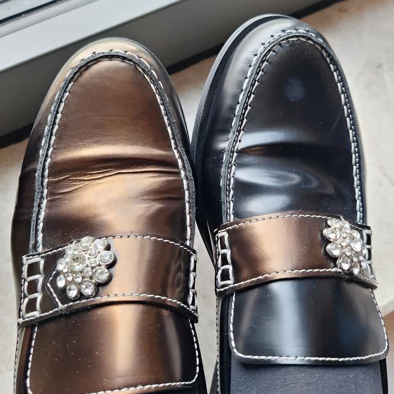 Renk Değişimi Olan Ayakkabı İçin Çözüm Üretilmedi