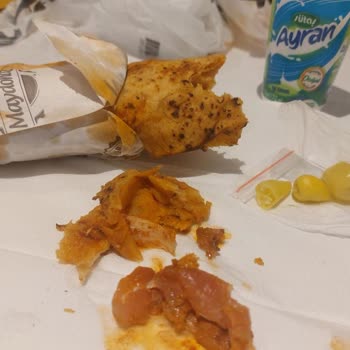 Çiğ Tavuk Ve Yetersiz Müşteri Hizmeti