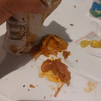 Çiğ Tavuk Ve Yetersiz Müşteri Hizmeti