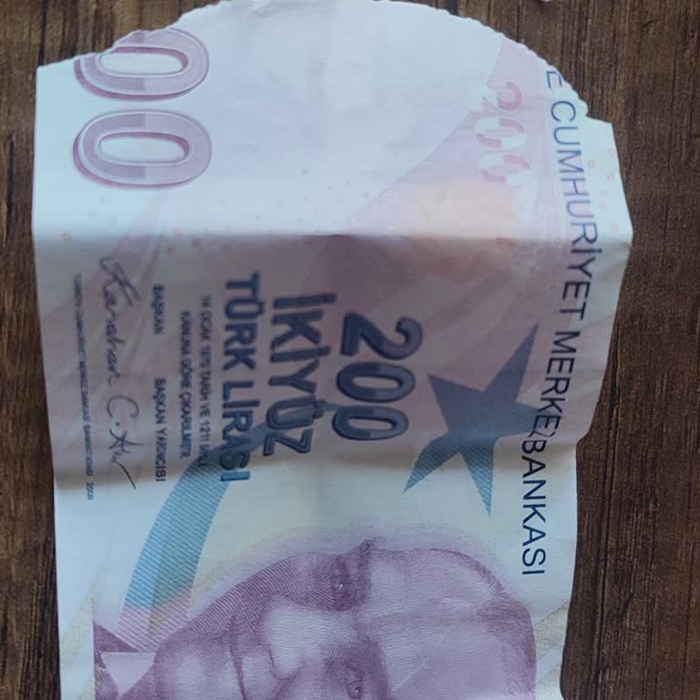 Bankamatikte Yırtılan Para Ve Müşteri Hizmetleri Çıkmazı