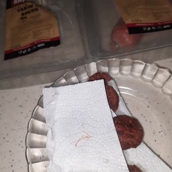 Getir'den Aldığım Sucukta Yabancı Cisim Ve Aşırı Yağ Sorunu