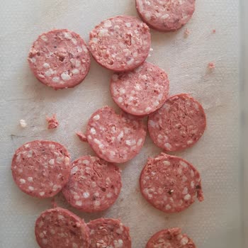 Getir'den Aldığım Sucukta Yabancı Cisim Ve Aşırı Yağ Sorunu