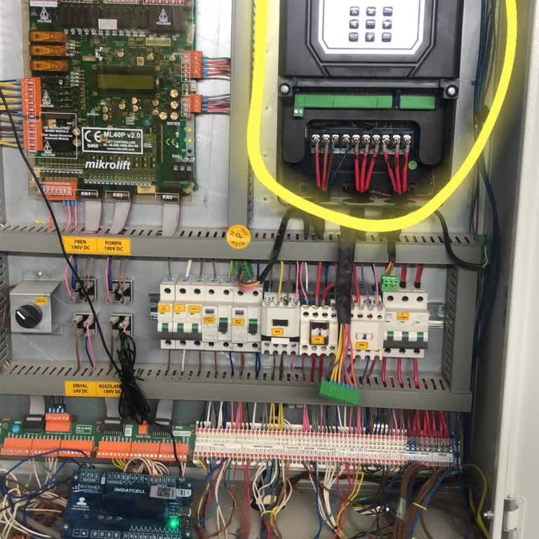 Elektrik Kesintisi Nedeniyle Asansör Arızası