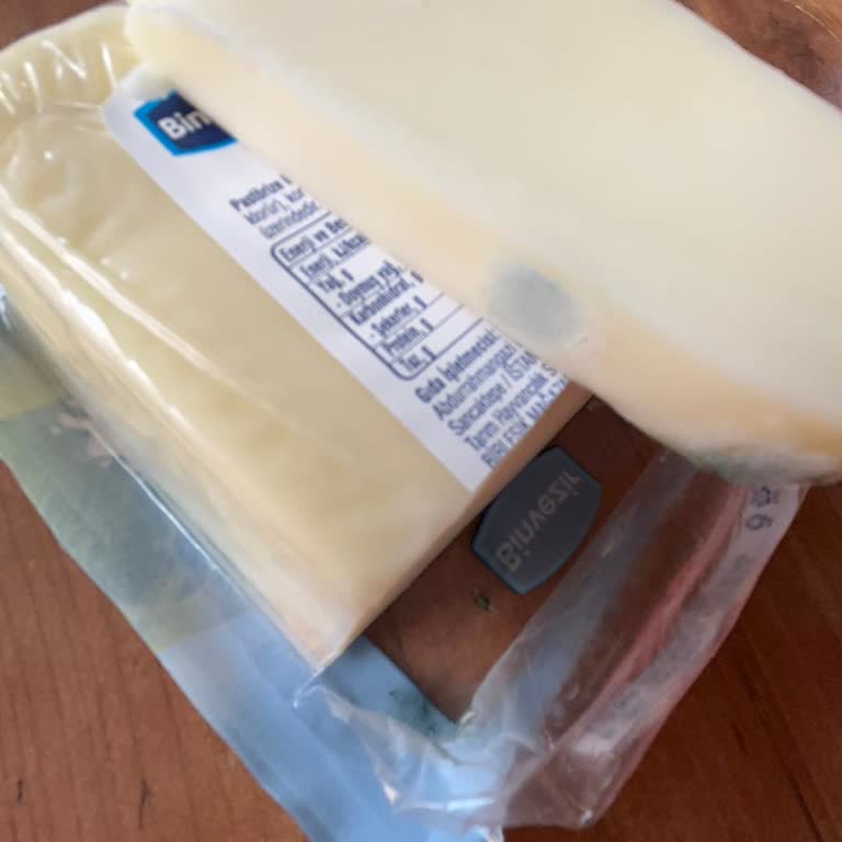 Binvezir Peynir Son Kullanma Tarihi Geçmemiş Kaşar Peynirinin Küflü Çıkması