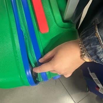 İlk Kullanımda Hasar Gören Valizler