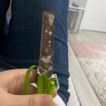 Beyaz Lekeli Antep Fıstıklı Çikolata Sorunu