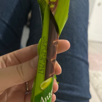 Beyaz Lekeli Antep Fıstıklı Çikolata Sorunu