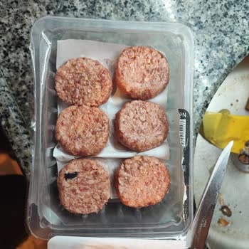 A101'den Aldığım Köftede Hijyen Sorunu