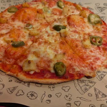 PizzaLazza'da Hayal Kırıklığı: Yanlış Hamur Seçimi