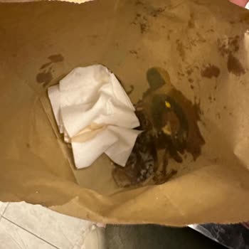 Dağılmış Ve Soğuk Hamburgerler: McDonald's Siparişimiz Hayal Kırıklığı Yarattı