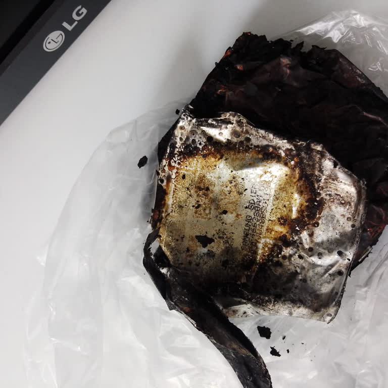 Patlayan Telefon Ve Sorumluluk Reddi