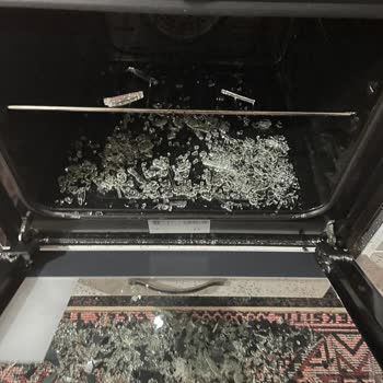 Simfer Fırın Camı Beklenmedik Şekilde Patladı