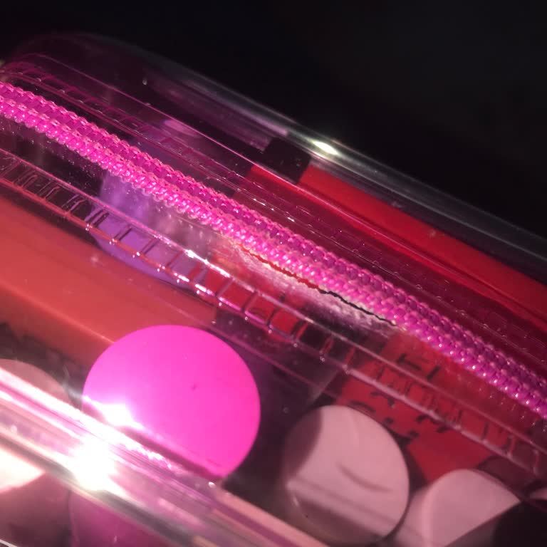 Kiko Makyaj Çantası Fermuar Sorunu