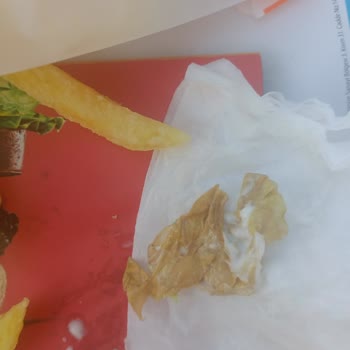 Burger King'de Hayal Kırıklığı: Çürük Marul Ve Eksik Malzeme