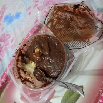 BİM Bozuk Profiterol Deneyimi: Ekşi Ve Kötü Tat