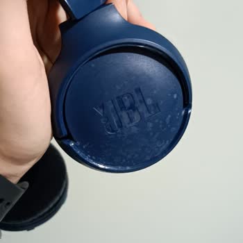 JBL Tune 520BT Kulaklıkta Beklenmedik Renk Değişimi Sorunu
