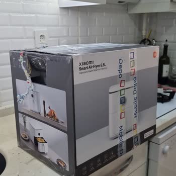 Dikkatsiz Kargo Teslimatı: Kutu Kapıma 20 cm Kala Fırlatıldı!