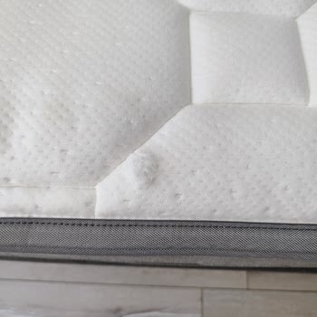 Yırtık Yatak Pedi Ve Teslimat Sorunu