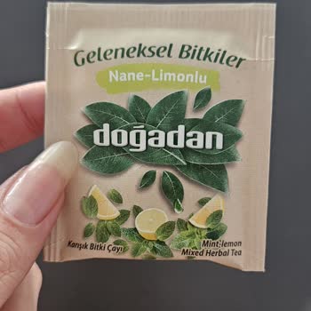 Doğadan Poşet Çayda İstenmeyen Sürpriz: Saç Ve Kıl Şoku!