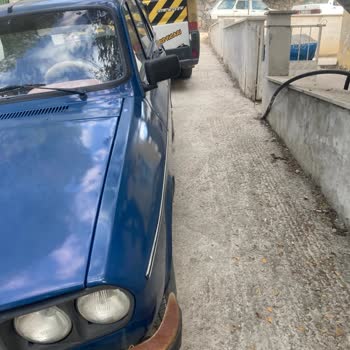 Kaldırımlara Park Eden Araçlar Yüzünden Tehlike Ve Hakaret