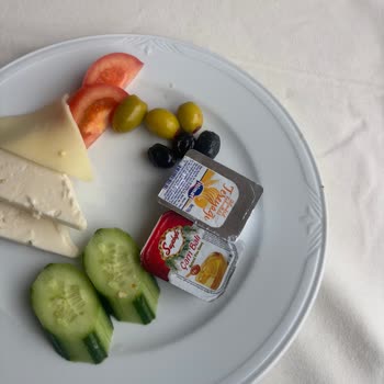 Baltalimanı Polis Evi Kahvaltı Deneyiminde Hijyen Sorunları Ve Kötü Hizmet