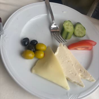 Baltalimanı Polis Evi Kahvaltı Deneyiminde Hijyen Sorunları Ve Kötü Hizmet