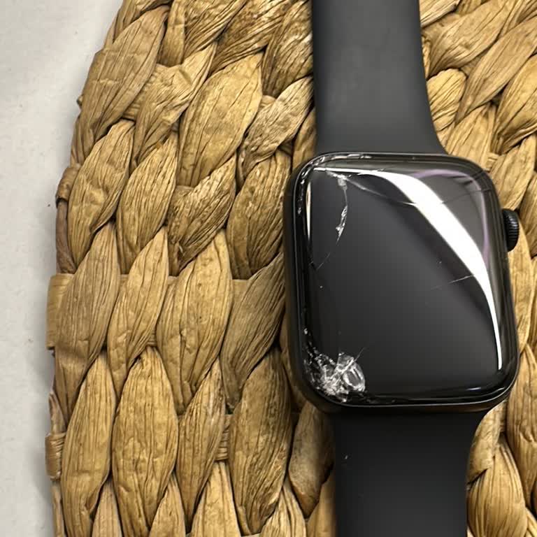 Apple Watch Ekran Camı Kırılması Ve Yüksek Değişim Ücreti