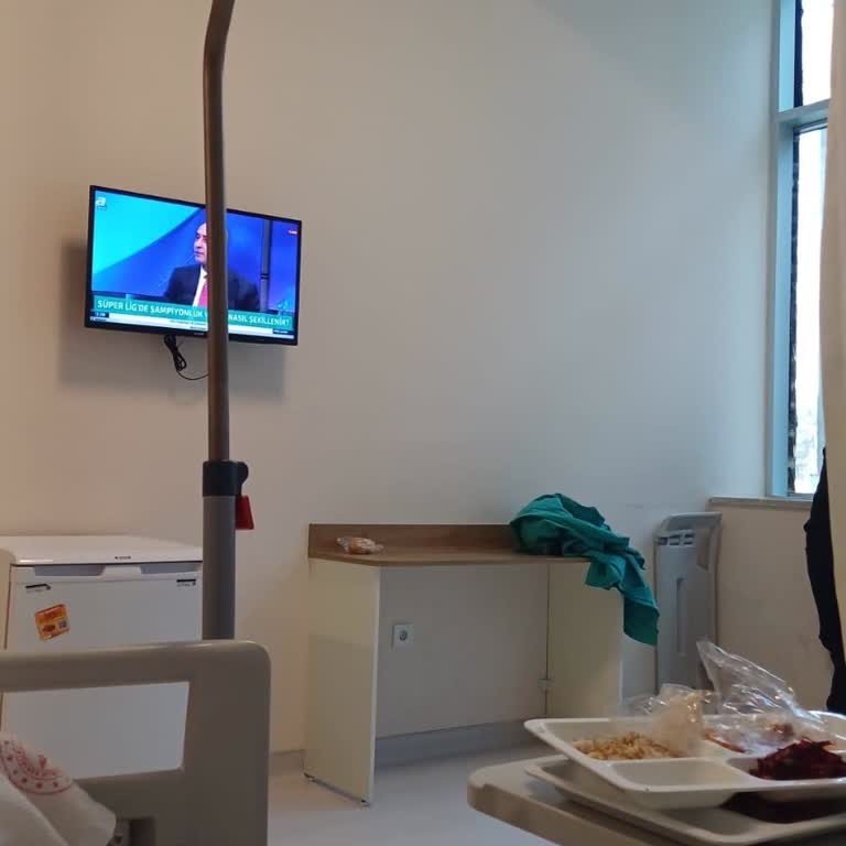 Hastanede Uzun Bekleme Süresi Ve Personel Tutumu