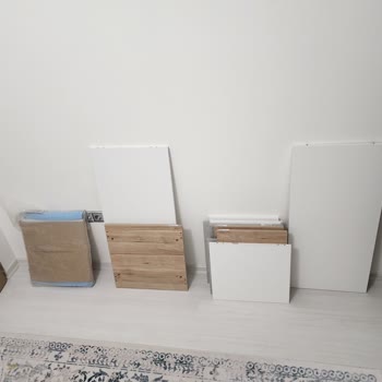 Kırık TV Sehpası Ve İlgisiz Müşteri Hizmeti