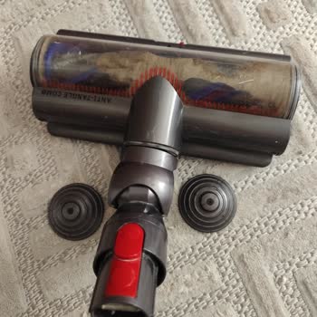 Dyson V15 Detect Absolute Zubehör bricht leicht, keine Ersatzteile verfügbar