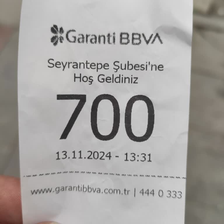 Garanti Bankası Seyrantepe Şubesi'nde Uzun Bekleme Süresi Ve İlgisizlik