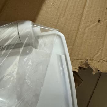 Kırık Klozet Kapakları Ve Garanti Sorunu