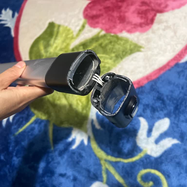 Philips El Süpürgesi İki Kez Aynı Yerden Kırıldı