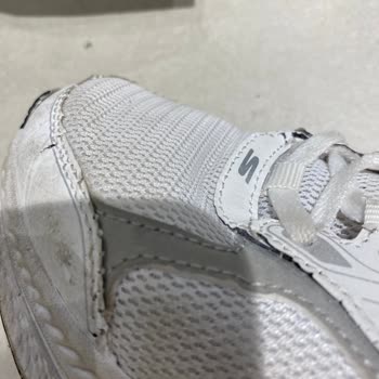 Sadece 2 Ayda Deforme Olan Ayakkabı