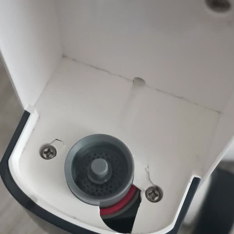 Tineco Floor One S5 defekter Wassertank und keine Lösung trotz Garantie