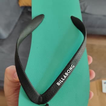 SPX Mağazasından Aldığım Terlikler İkinci Kullanımda Koptu